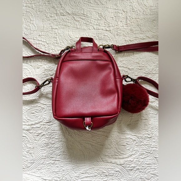 NEW Harry Potter Gryffindor Mini Backpack Crossbody - dark red - with old emblem - Picture 7 of 8
